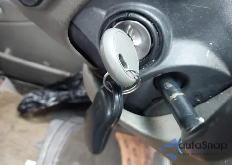 2003 Chrysler Town & Country Limited из США, поврежденный, VIN 2C8GP64L23R354824